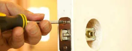 Affordable Locksmith Services Hazelwood, MO 314-372-0222 - 24-hour-lock-key-01